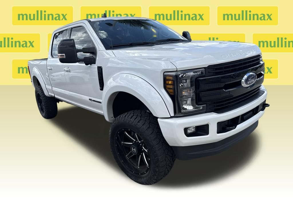 2019 White Platinum Metallic Tri-Coat Ford Super Duty F-350 SRW Lariat 4X4 Truck