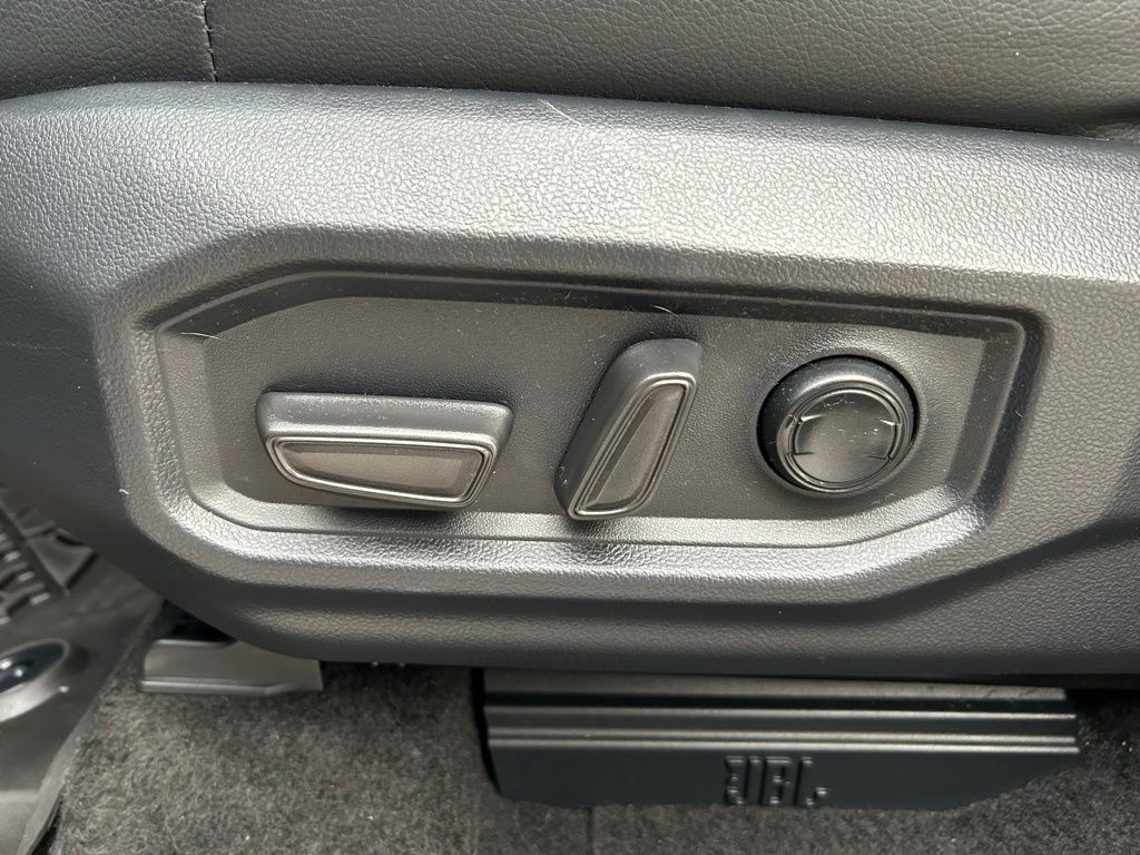 Thumbnail: 2025 Toyota Sequoia - 17