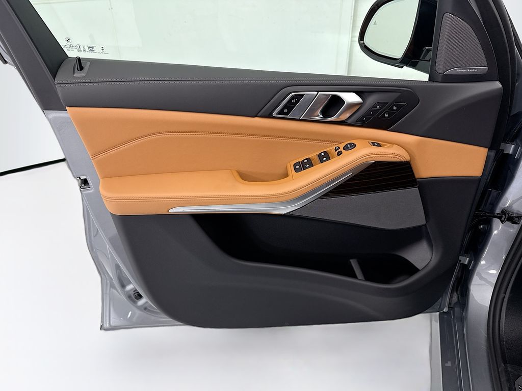 Thumbnail: 2026 BMW X5 - 23