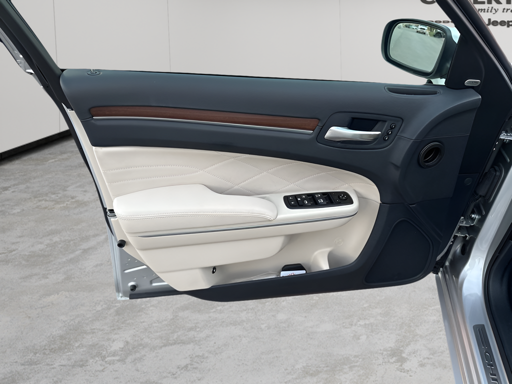 Used Car 2020 Chrysler 300  C For Sale Under $35,000 In Austin, Texas