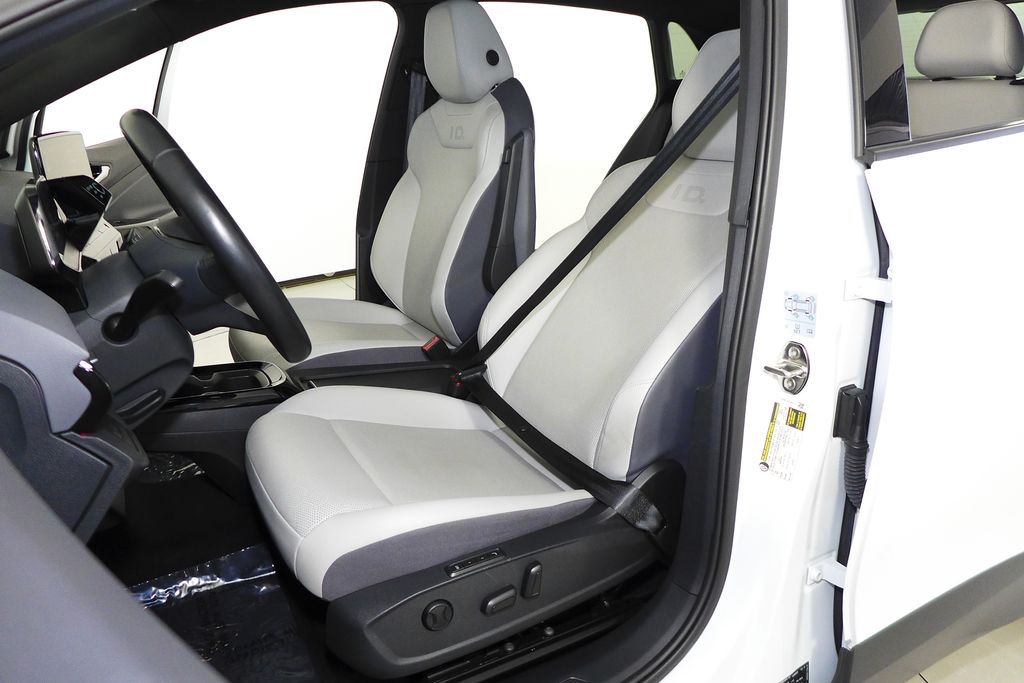 2022 Volkswagen ID.4 Pro S 22