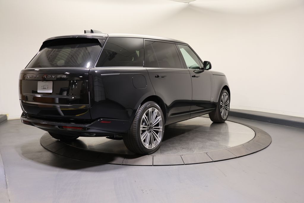 Thumbnail: 2026 Land Rover Range Rover - 5