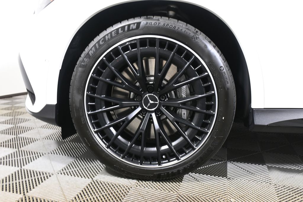 Thumbnail: 2027 Mercedes-Benz GLC - 12