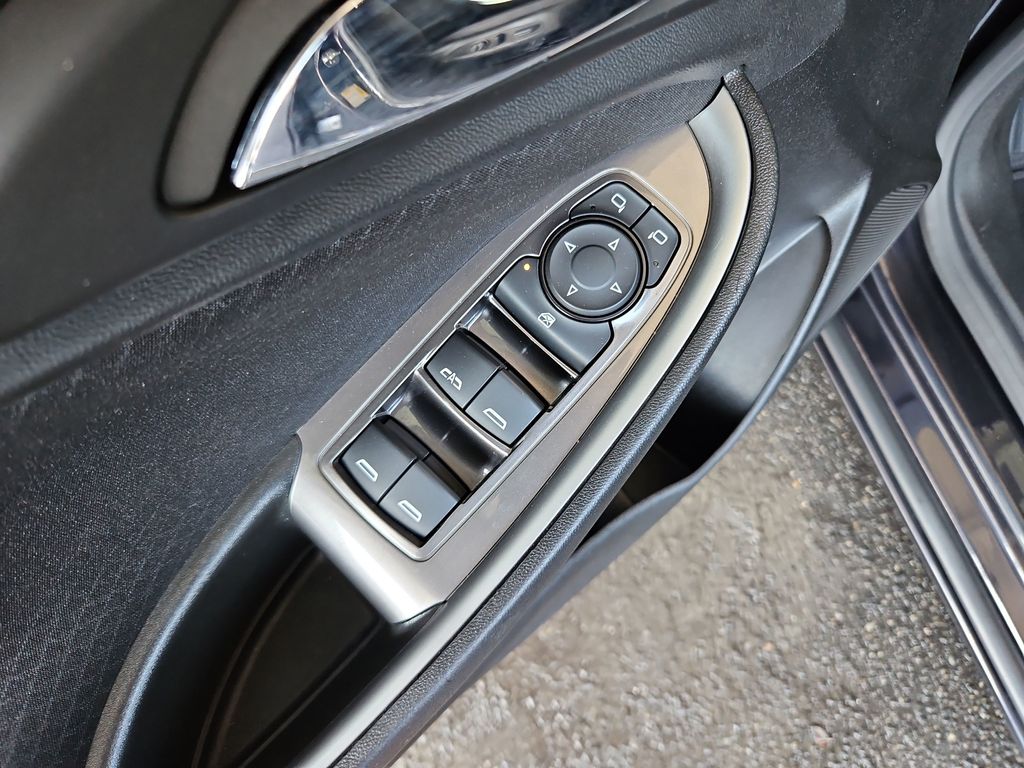 2023 Chevrolet Malibu LT Gray at Matthews Motors of Wilmington