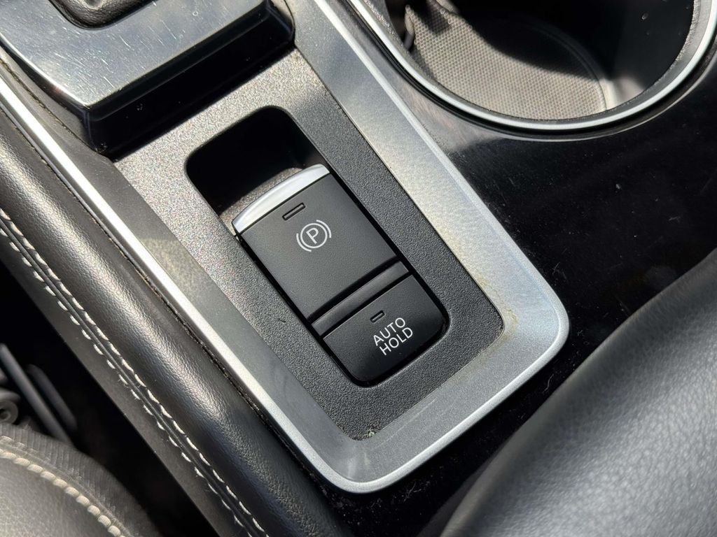 Used 2024 Nissan Altima Sedan