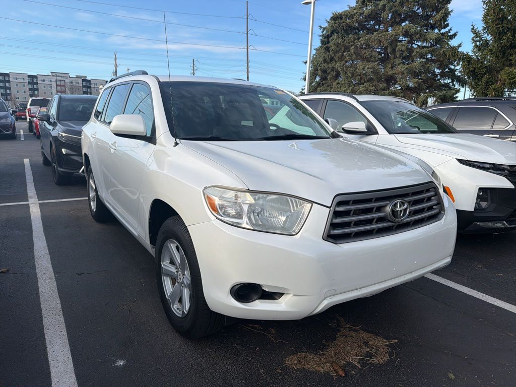 Thumbnail: 2010 Toyota Highlander - 4