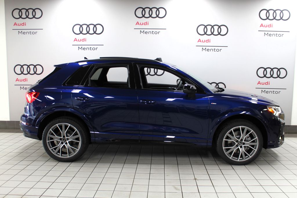 Thumbnail: 2025 Audi Q3 - 7