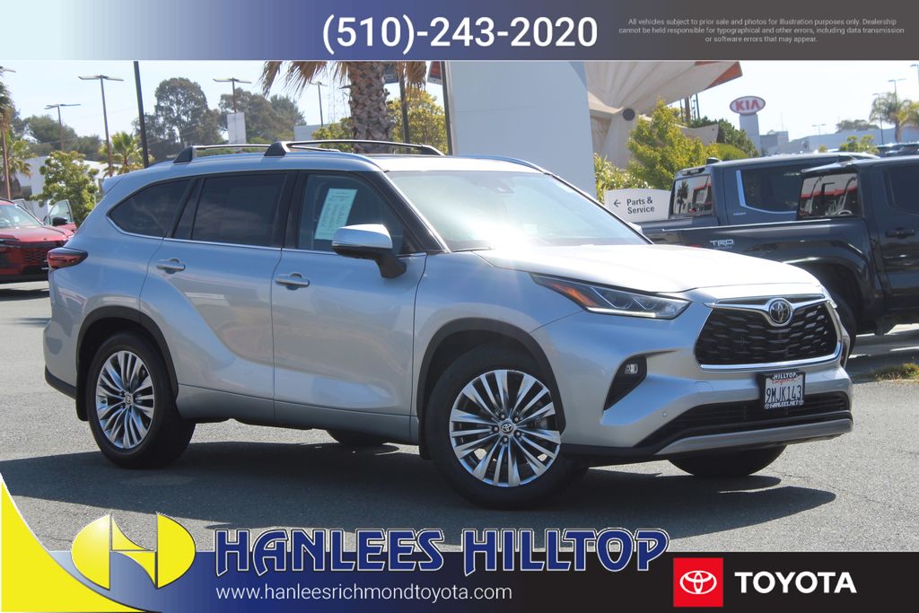 Celestial Silver Metallic 2024 Toyota Highlander SUV / Crossover All-Wheel Drive 8-Speed Automatic