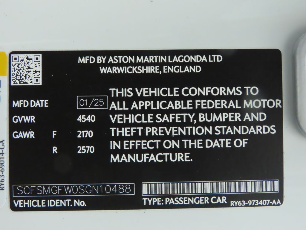 Thumbnail: 2025 Aston Martin Vantage - 31