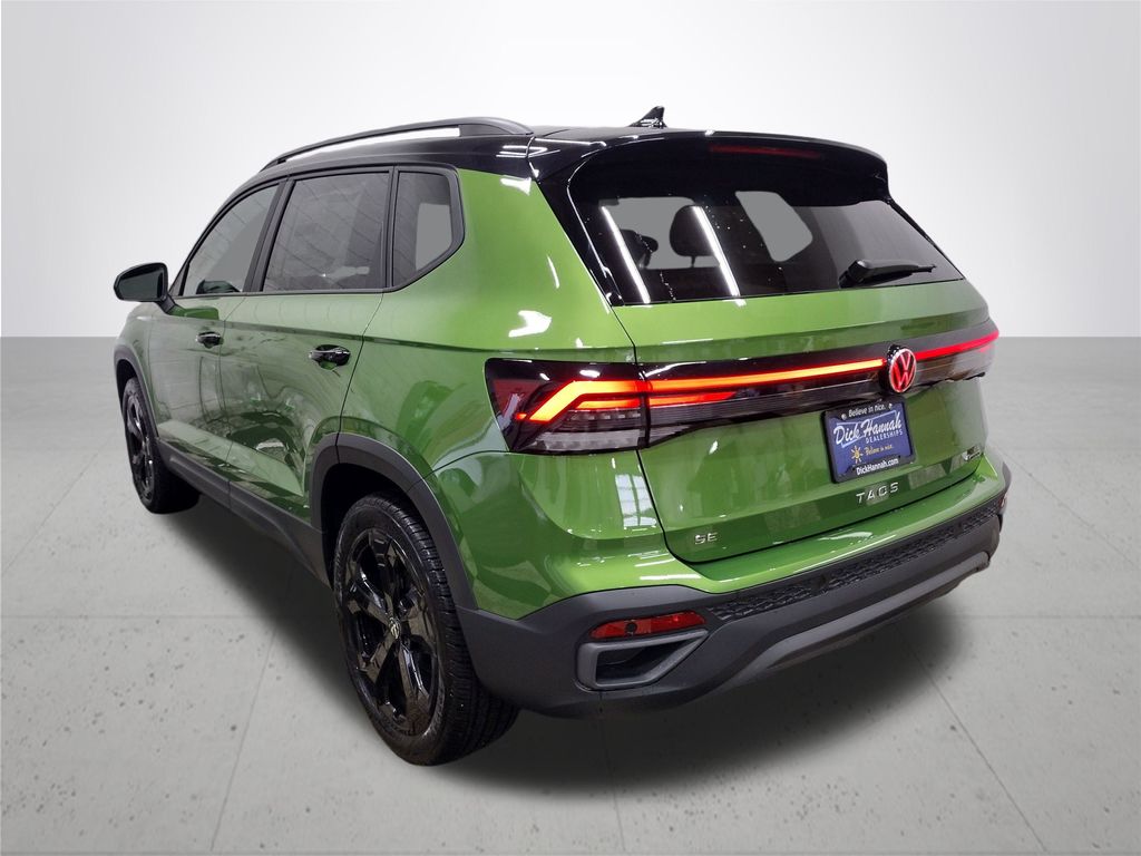 2025 Volkswagen Taos 1.5T SE Black