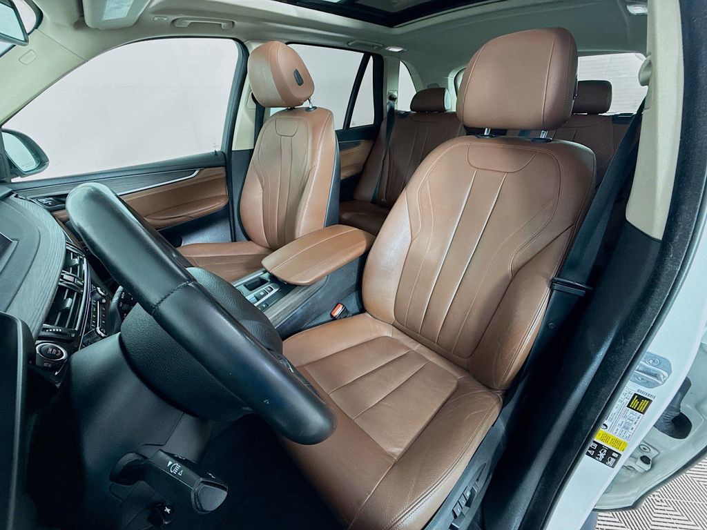 Thumbnail: 2015 BMW X5 - 21