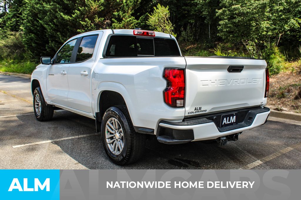 Used 2023 White Chevrolet LT image 4