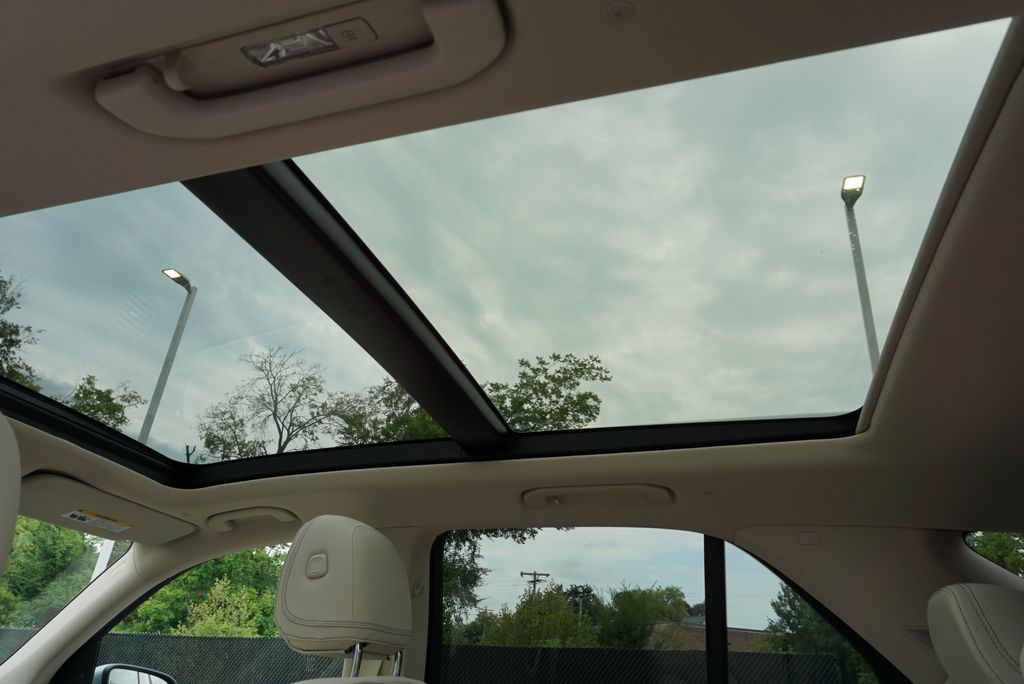 Thumbnail: 2025 Mercedes-Benz GLE - 16