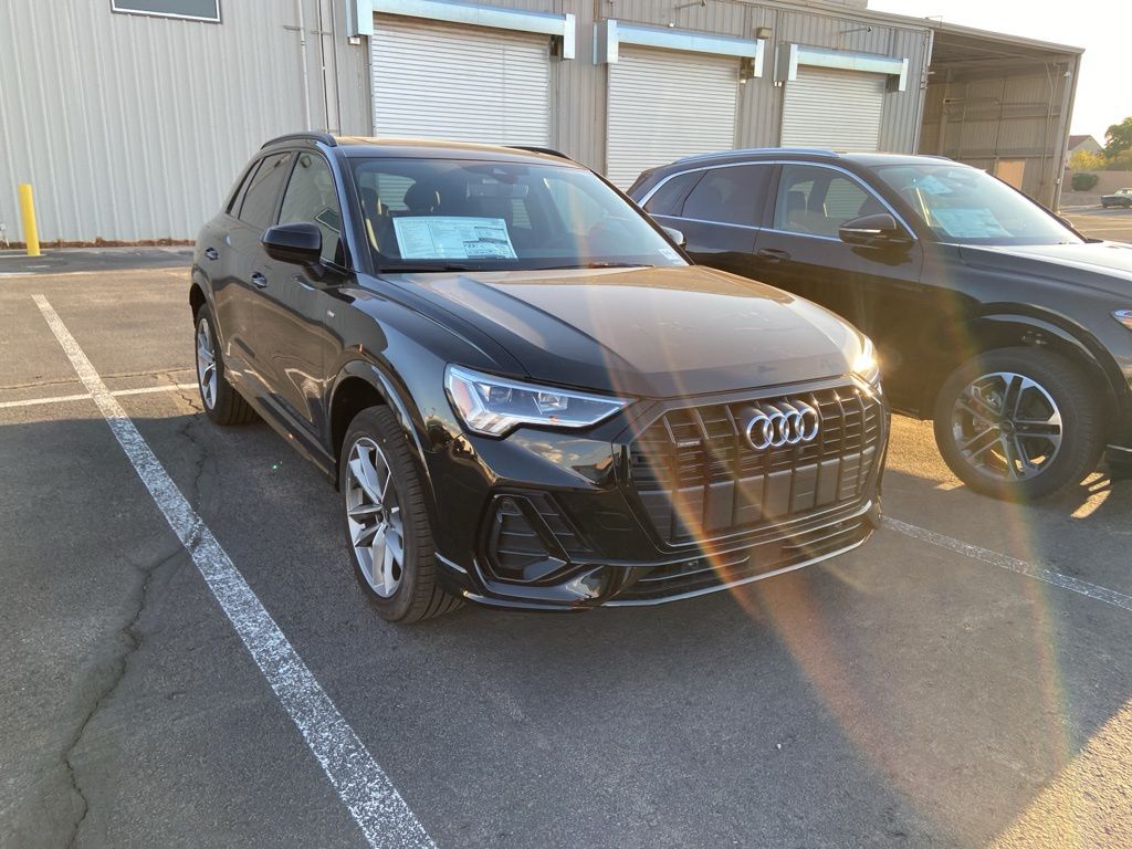 Thumbnail: 2025 Audi Q3 - 3