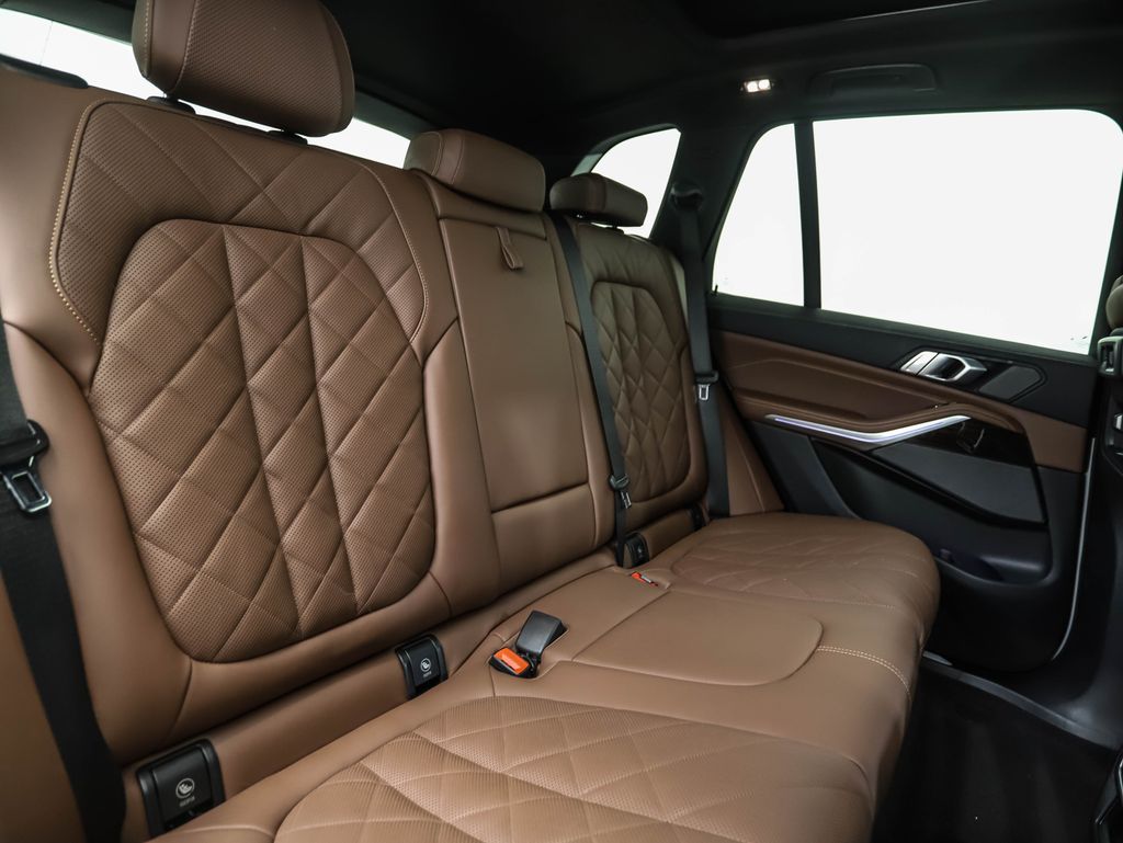 Thumbnail: 2023 BMW X5 - 28
