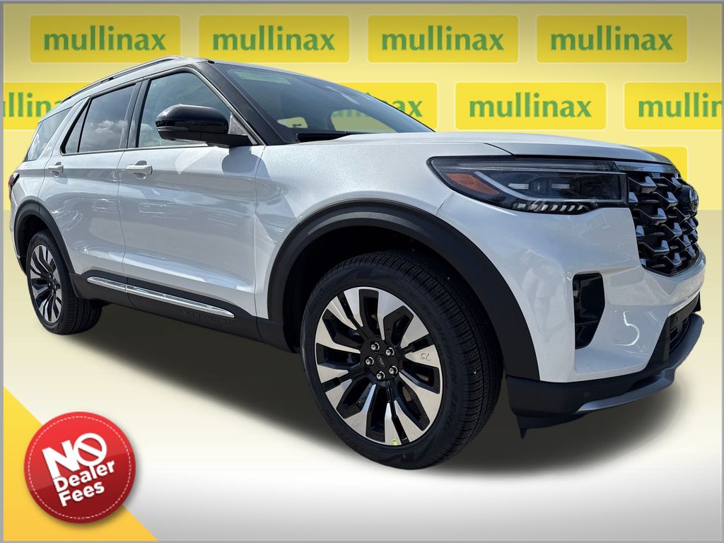 2026 Ford Explorer Platinum's photo