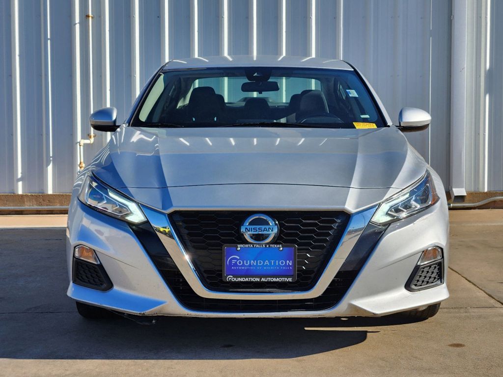 2022 Nissan Altima 2.5 SV 2