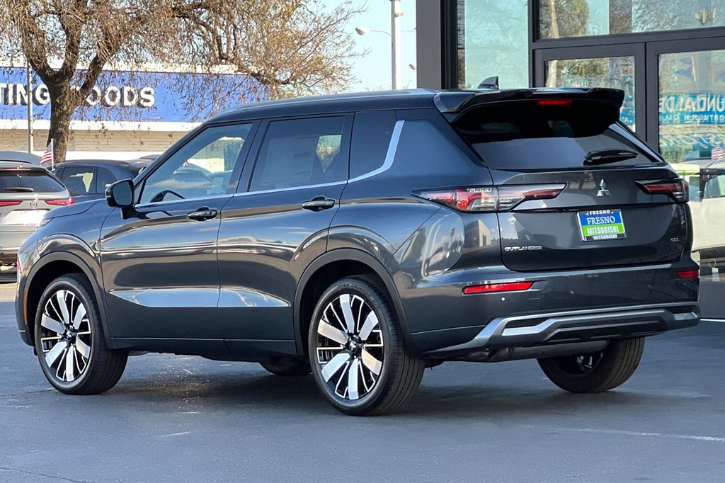 2026 Mitsubishi Outlander SEL - Photo 7