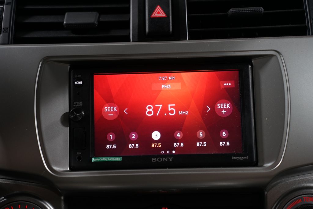 Thumbnail: 2011 Toyota 4Runner - 18