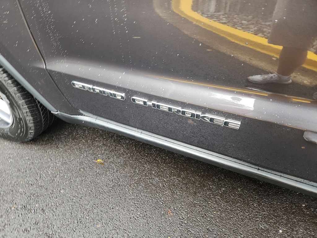 Thumbnail: 2017 Jeep Grand Cherokee - 30