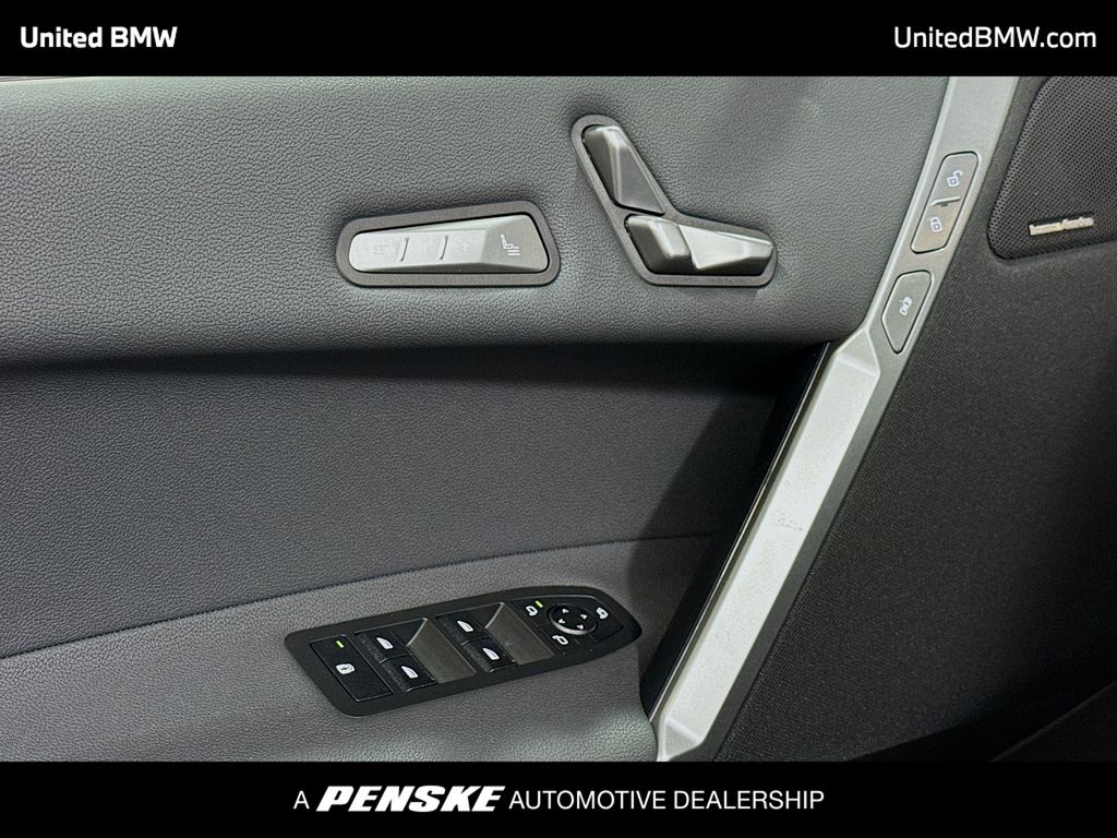 Thumbnail: 2026 BMW iX - 3