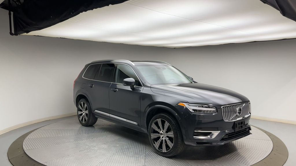 Thumbnail: 2022 Volvo XC90 - 8