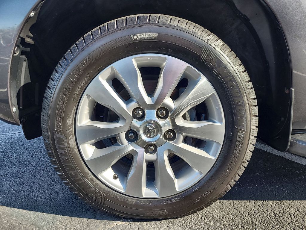 2019 Toyota Sequoia Platinum 10
