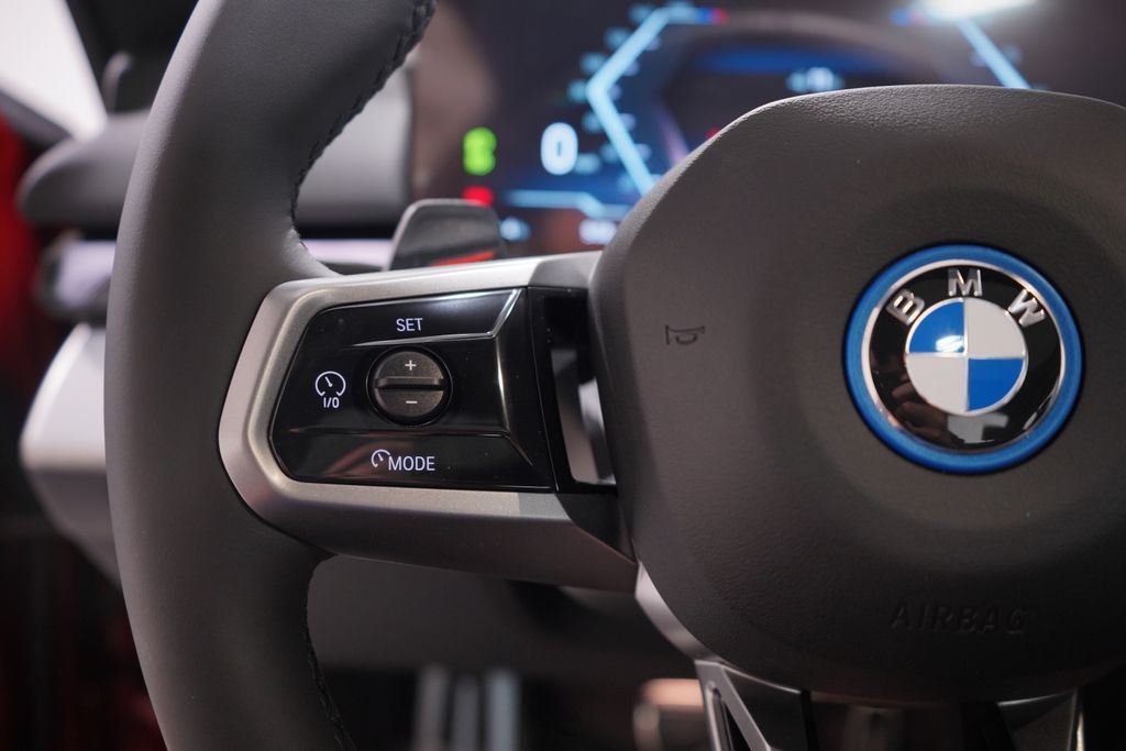 2024 BMW i5 eDrive40 16