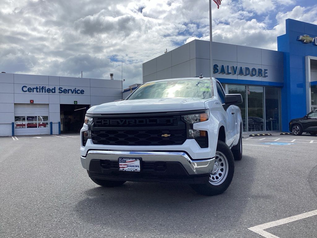 Summit White 2024 Chevrolet Silverado 1500 Pickup Truck Four-Wheel Drive Automatic