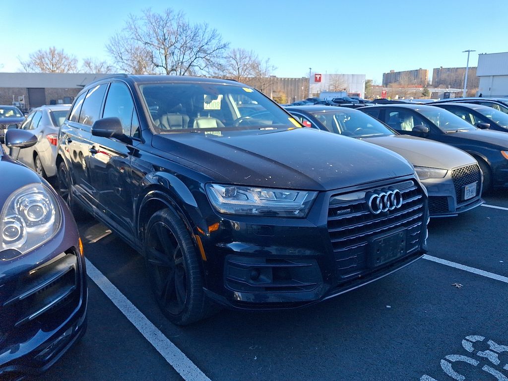 Thumbnail: 2019 Audi Q7 - 3