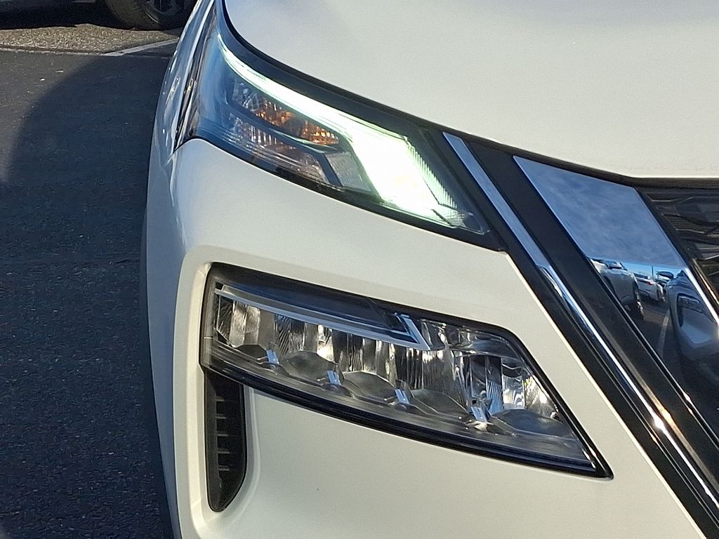 Thumbnail: 2023 Nissan Rogue - 9