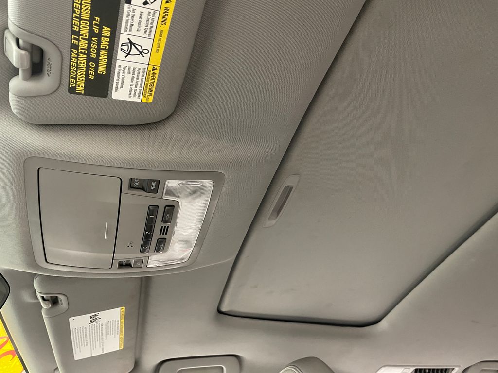 Thumbnail: 2019 Toyota Highlander - 30
