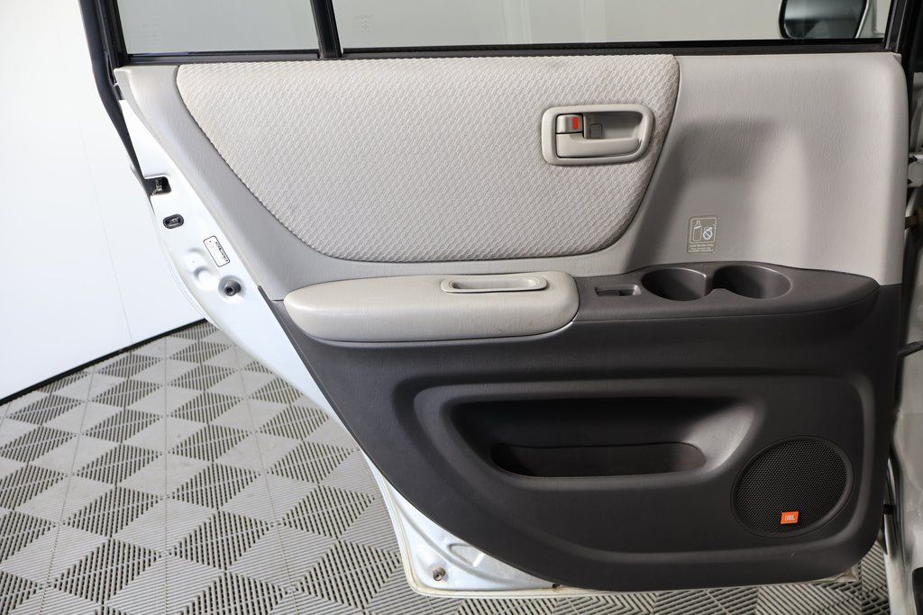 Thumbnail: 2005 Toyota Highlander - 11