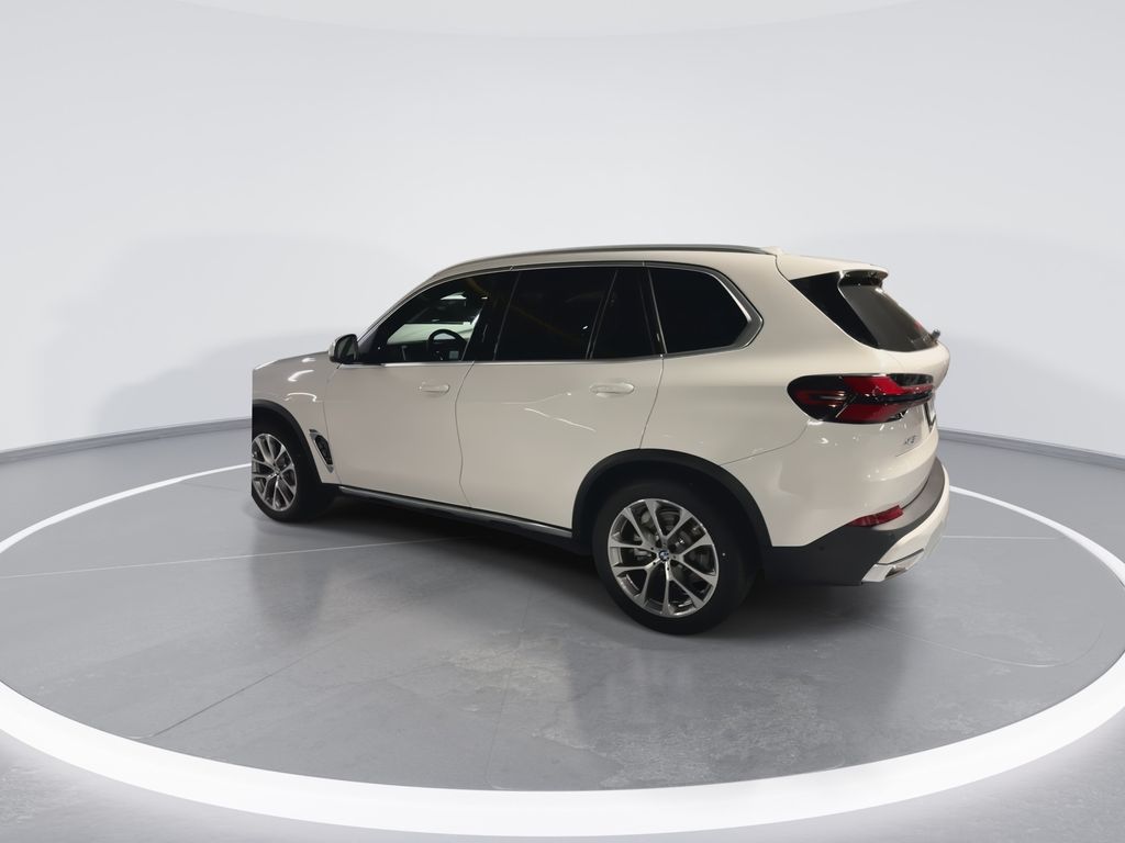 Thumbnail: 2026 BMW X5 - 6