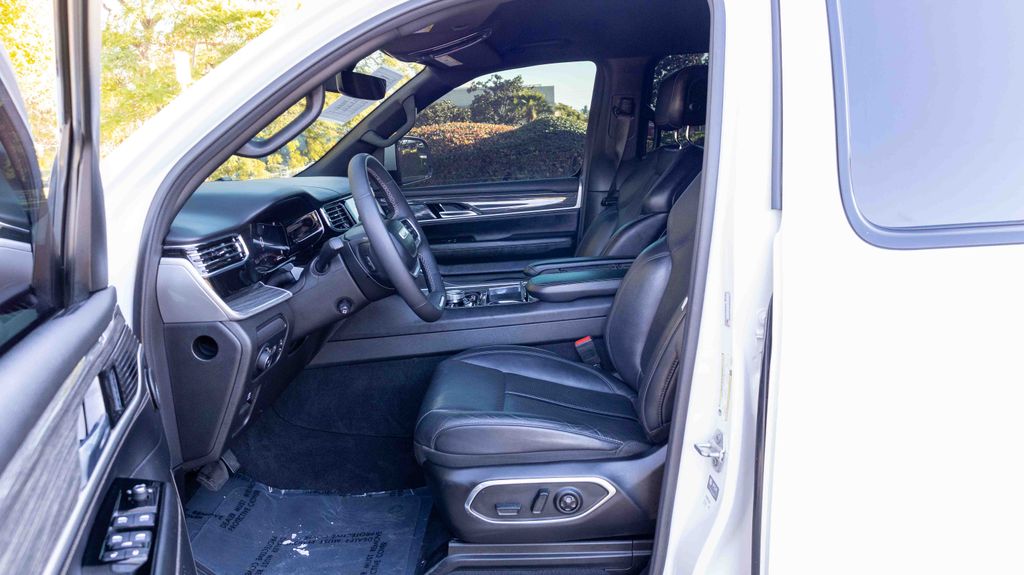 Used 2022 Jeep Wagoneer Series II 4D Sport Utility