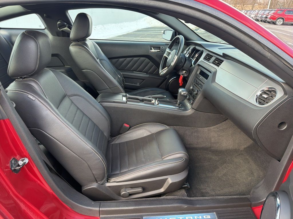 Thumbnail: 2011 Ford Mustang - 19