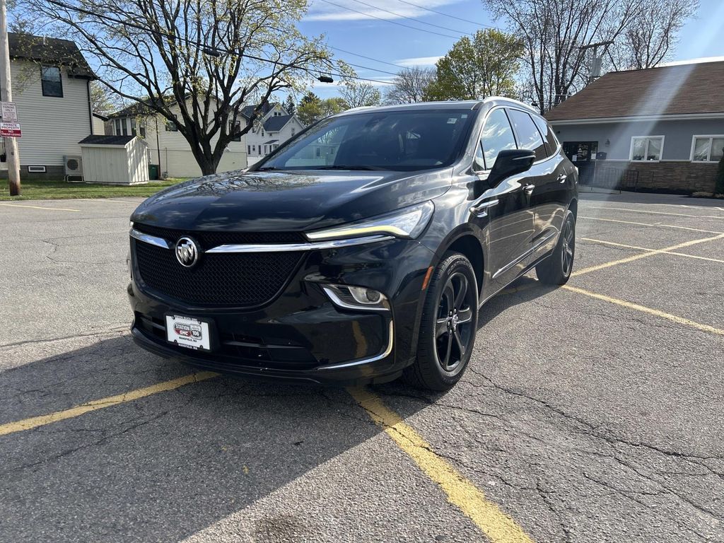 2023 Buick Enclave Essence AWD