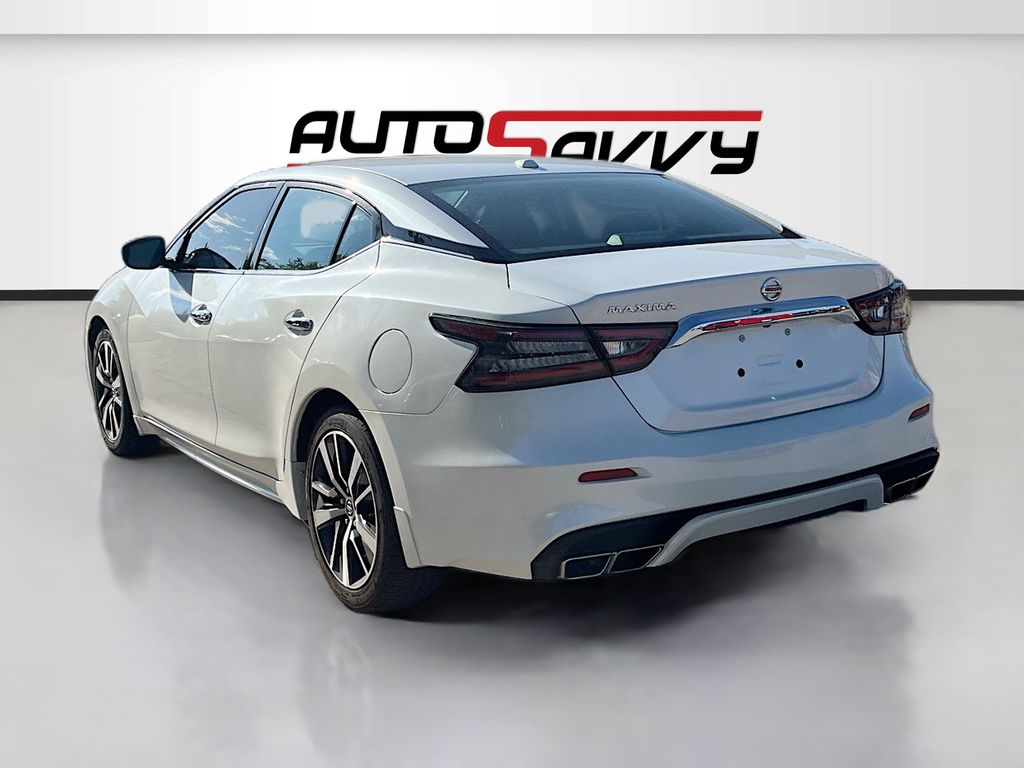 Used 2019 White Nissan 3.5 S image 5