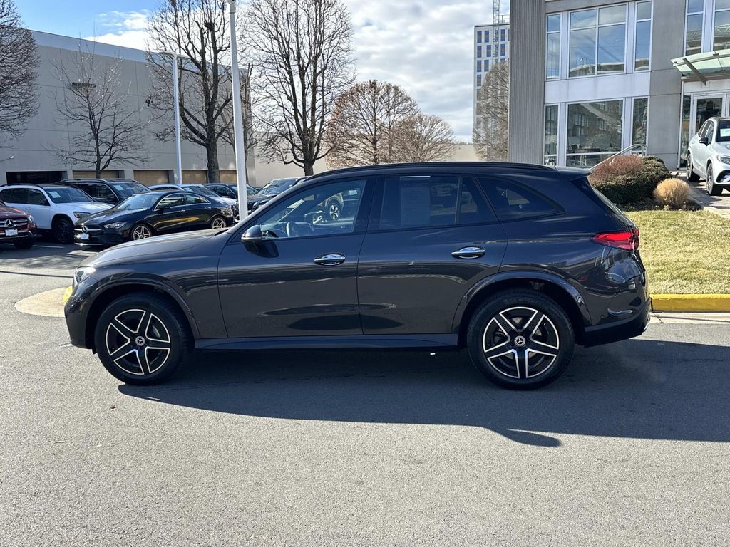 Thumbnail: 2025 Mercedes-Benz GLC - 14