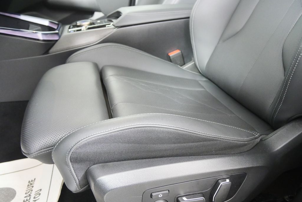 Thumbnail: 2025 BMW X3 - 10