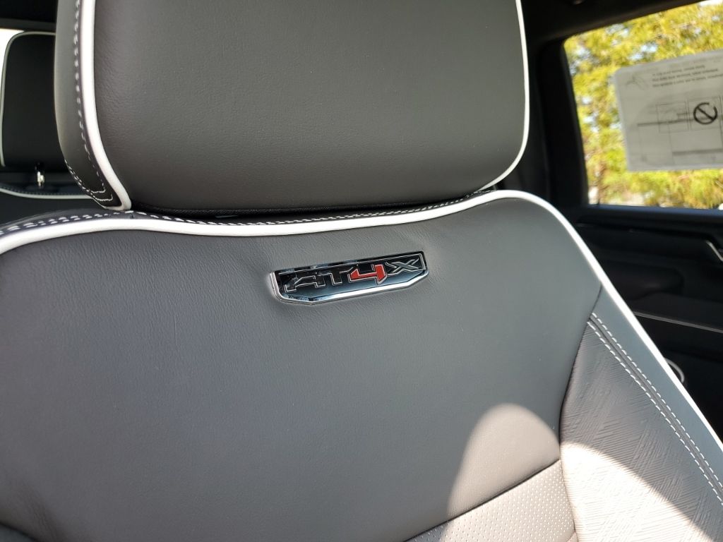 New Car 2025 Gmc Sierra 2500hd  At4x For Sale Under $120,000 In Austin, Texas