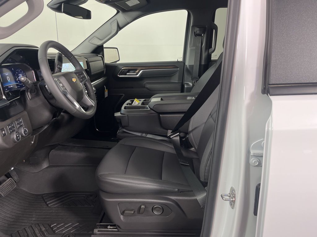 Thumbnail: 2025 Chevrolet Silverado 1500 - 20