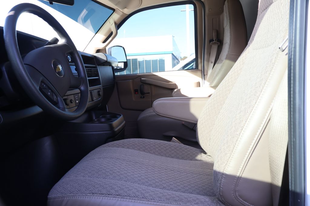 Thumbnail: 2022 Chevrolet Express - 12