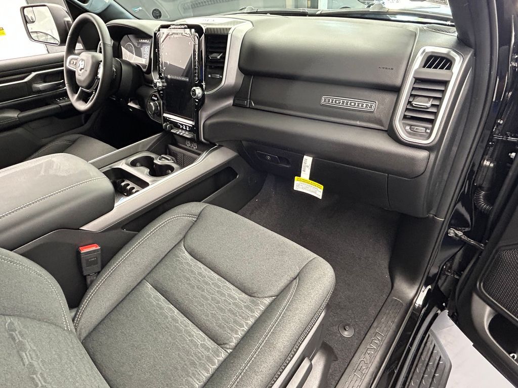 New 2026 Diamond Black Crystal Pearlcoat Ram Big Horn/Lone Star image 46