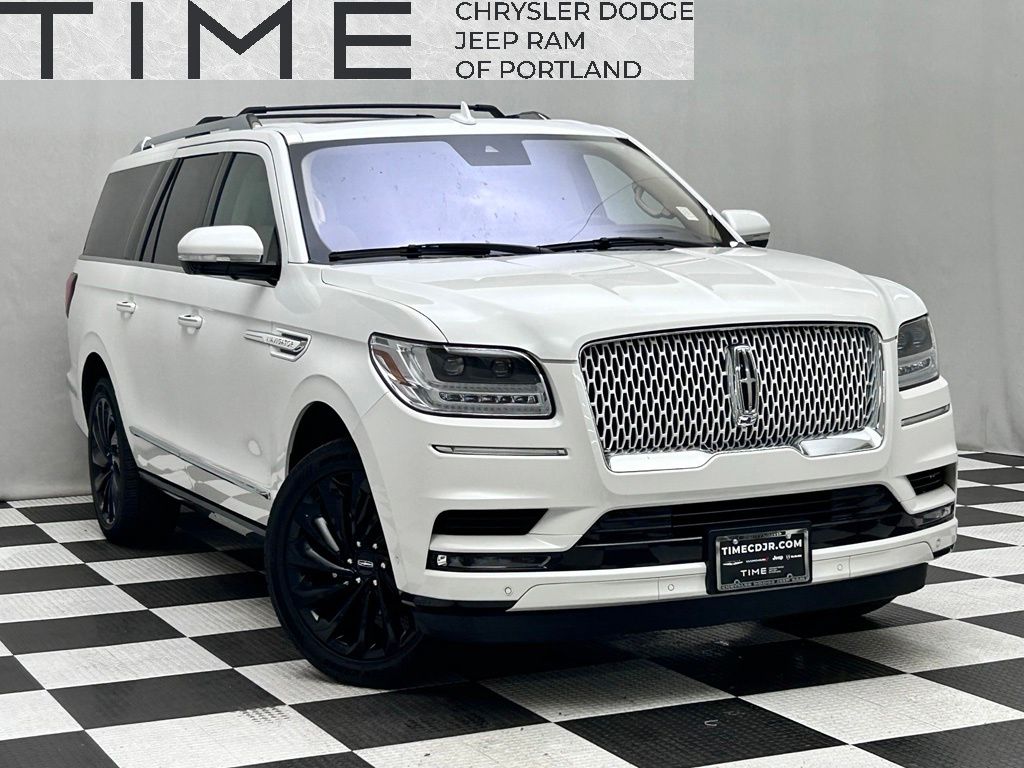 White 2020 Lincoln Navigator SUV / Crossover Four-Wheel Drive Automatic