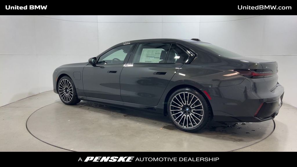 Thumbnail: 2026 BMW 7 Series - 6