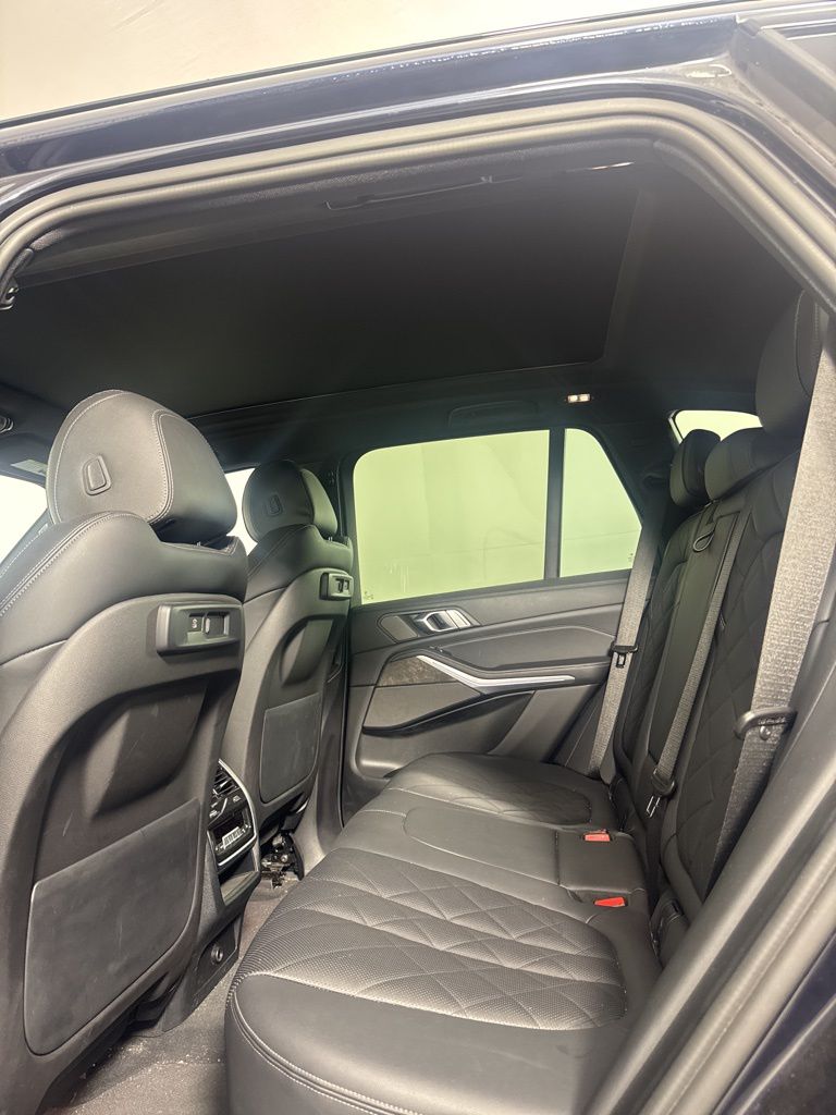 Thumbnail: 2023 BMW X5 - 10