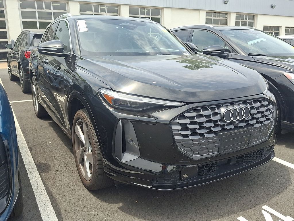 Thumbnail: 2025 Audi Q5 - 3