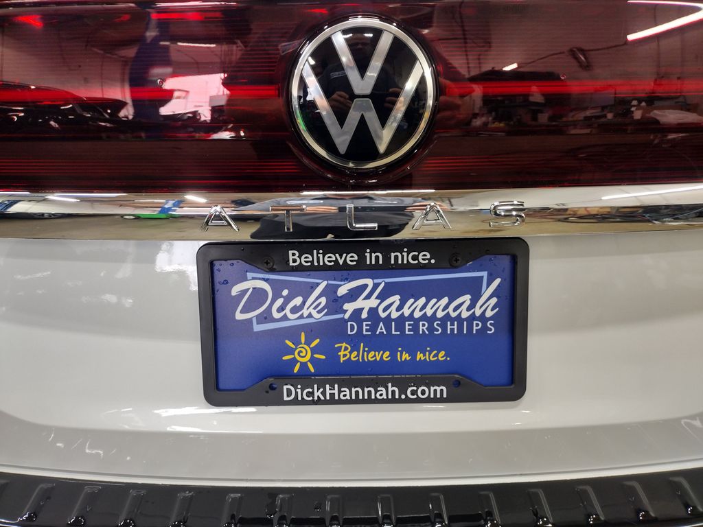 2026 Volkswagen Atlas 2.0T SEL Premium R-Line