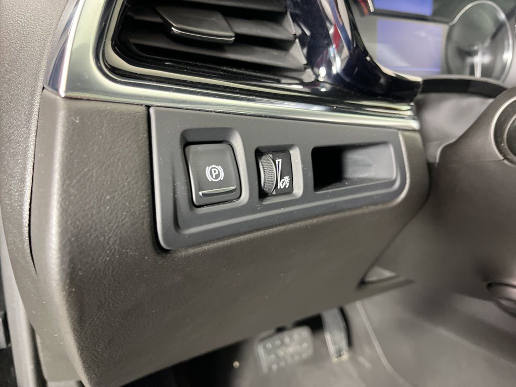 Thumbnail: 2020 Cadillac XT6 - 29
